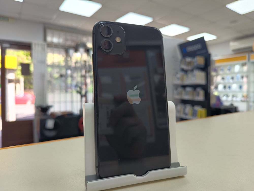 Смартфон Apple iPhone 11 128Gb