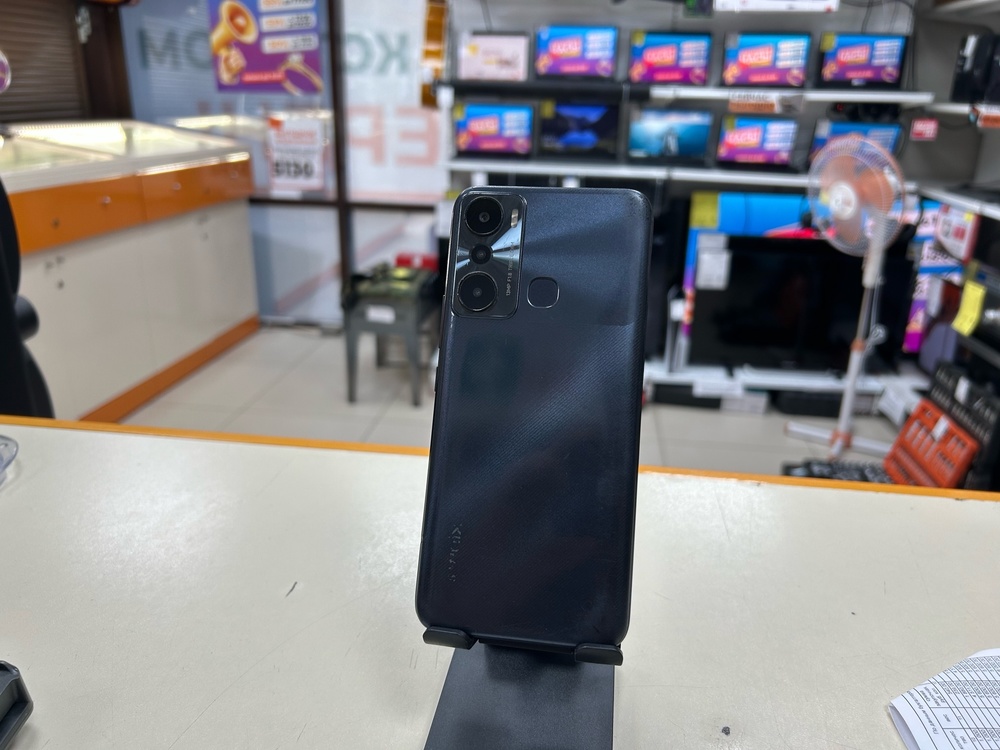 Смартфон Infinix HOT 20i 4/128