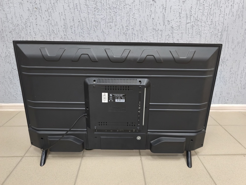 LED Телевизор HI VHIX-40F152MSA