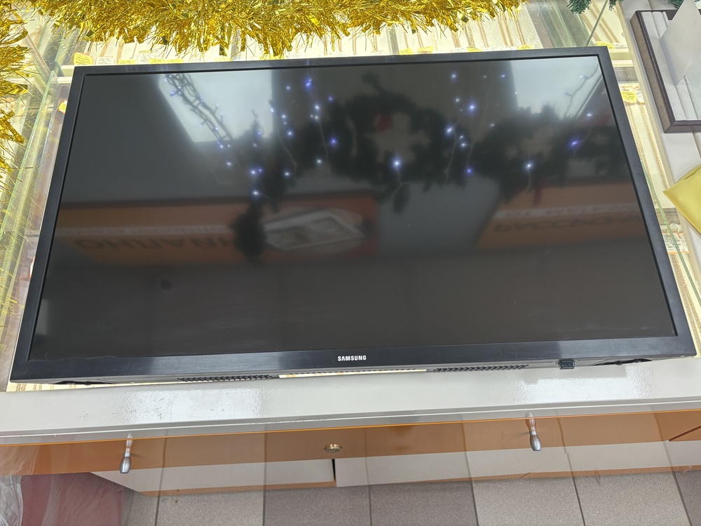 LED Телевизор Samsung UE32T4500AU