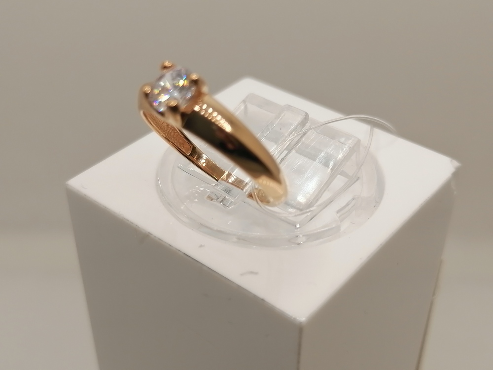 008051-1100 КОЛЬЦО С КАМНЕМ (Au 585)