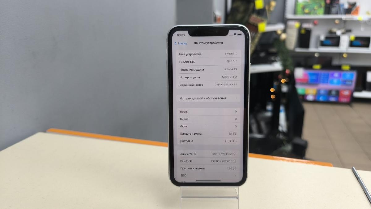 Смартфон Apple iPhone X 64Gb