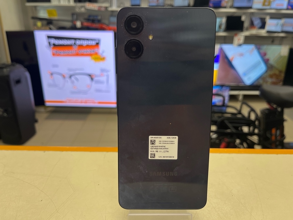 Смартфон Samsung Galaxy A06 6/128