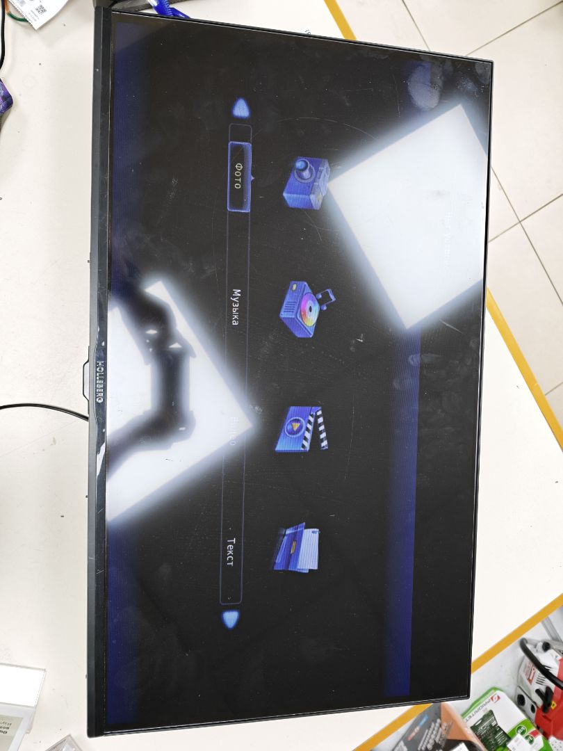LED Телевизор Holleberg HTV-LED32HD103T2