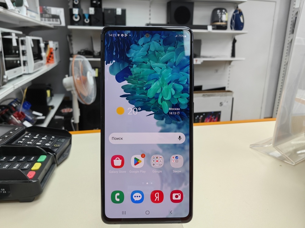 Смартфон Samsung Galaxy S20 FE 6/128