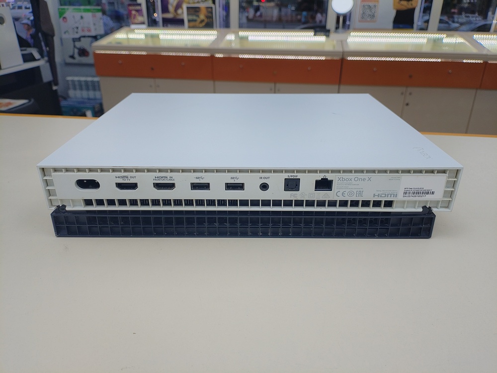 Игровая приставка Xbox One X 1Tb
