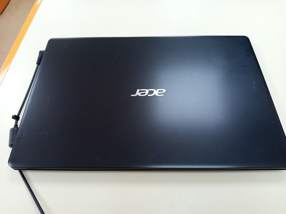 Ноутбук Acer; Core i3-1005G1, Iris(R) Xe Graphics, 8 Гб, 240 Гб, Нет