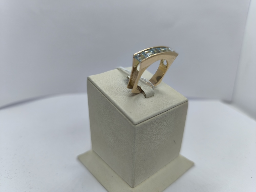 КОЛЬЦО С КАМНЯМИ (Au 585)