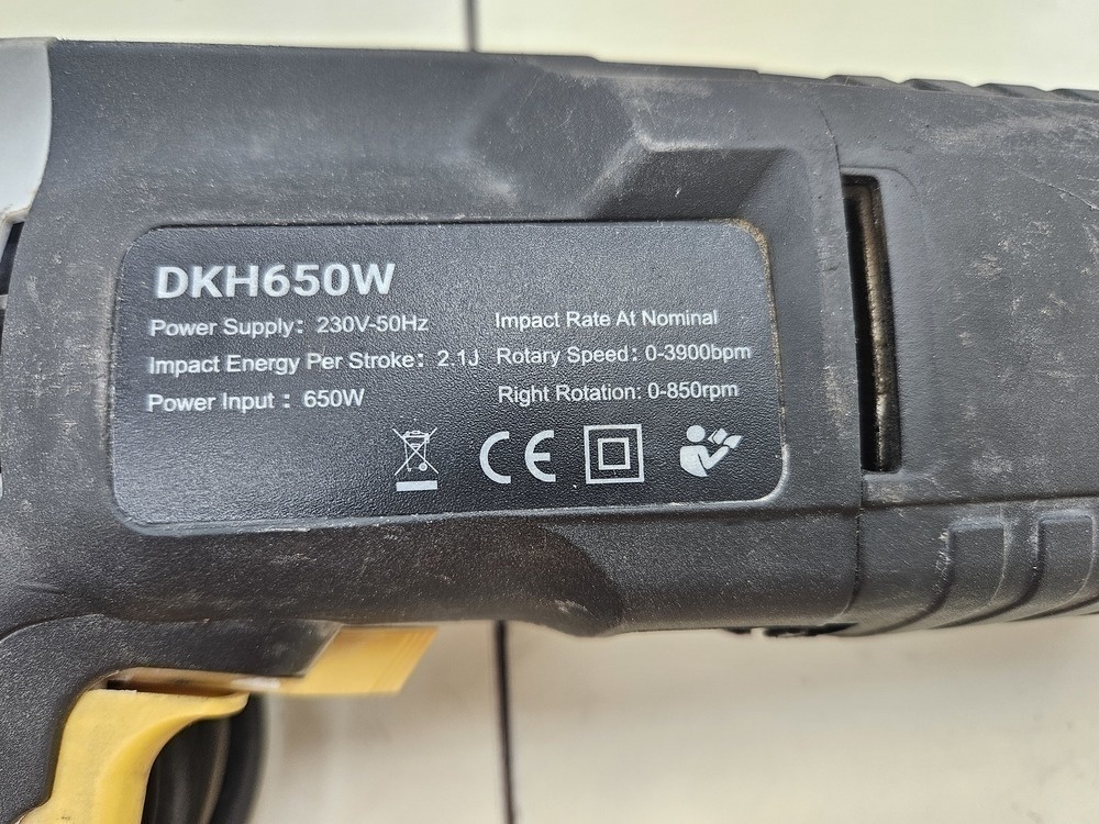 Перфоратор Deko DKH650W
