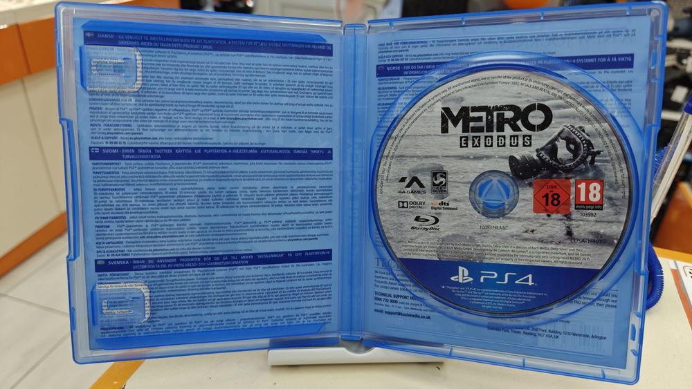 Игра  Playstation 4 Metro Exodus