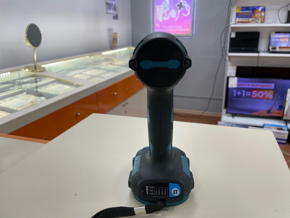 Гайковерт Makita 40V