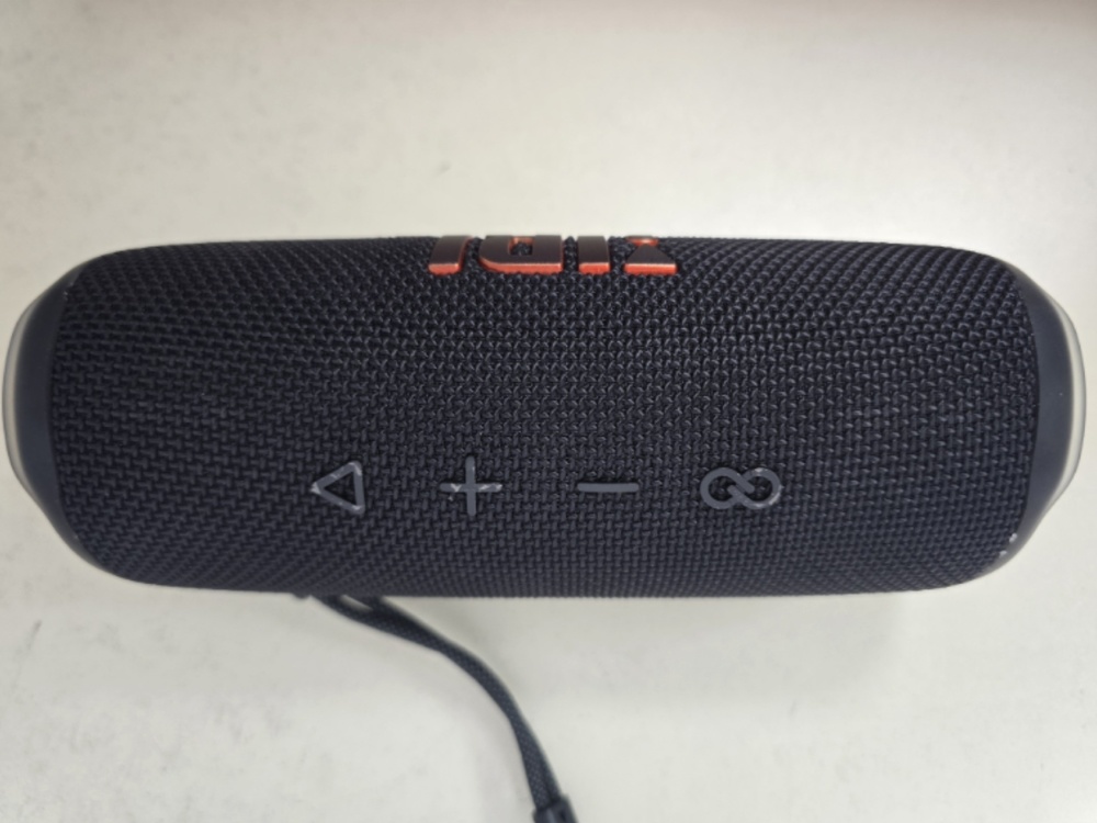 Портативная акустика JBL Flip 6;
