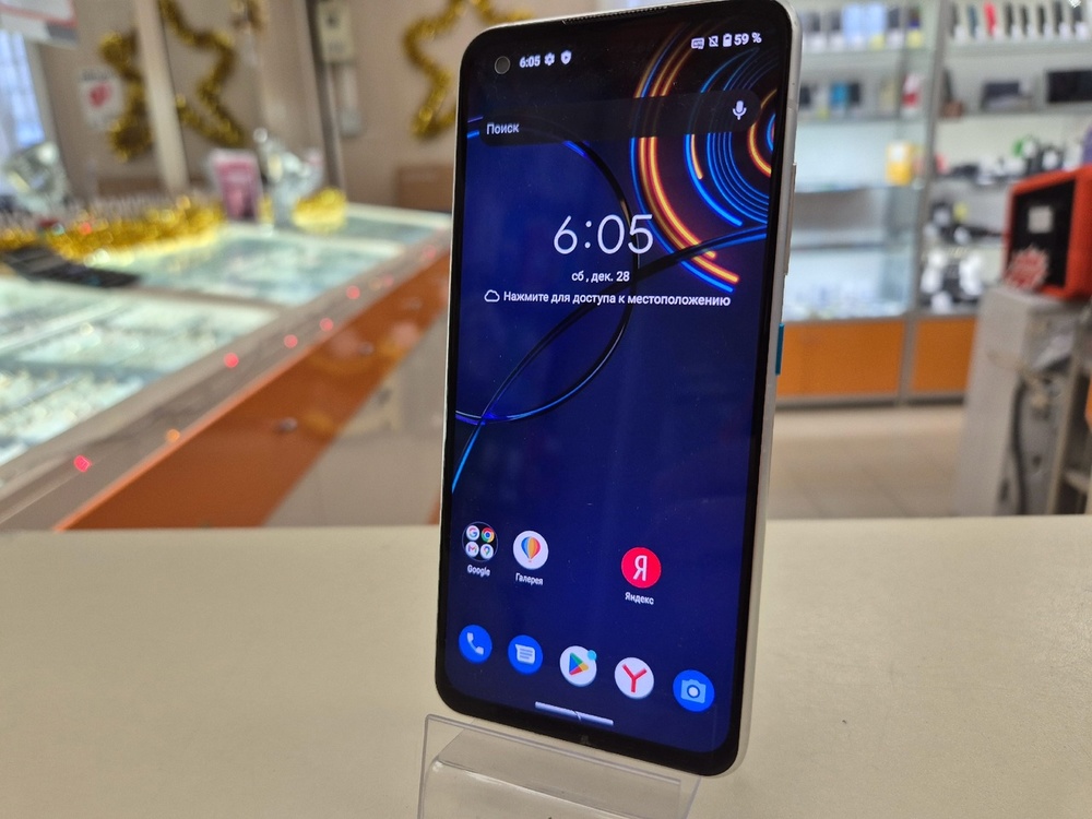 Смартфон Asus Zenfone 8 8/128