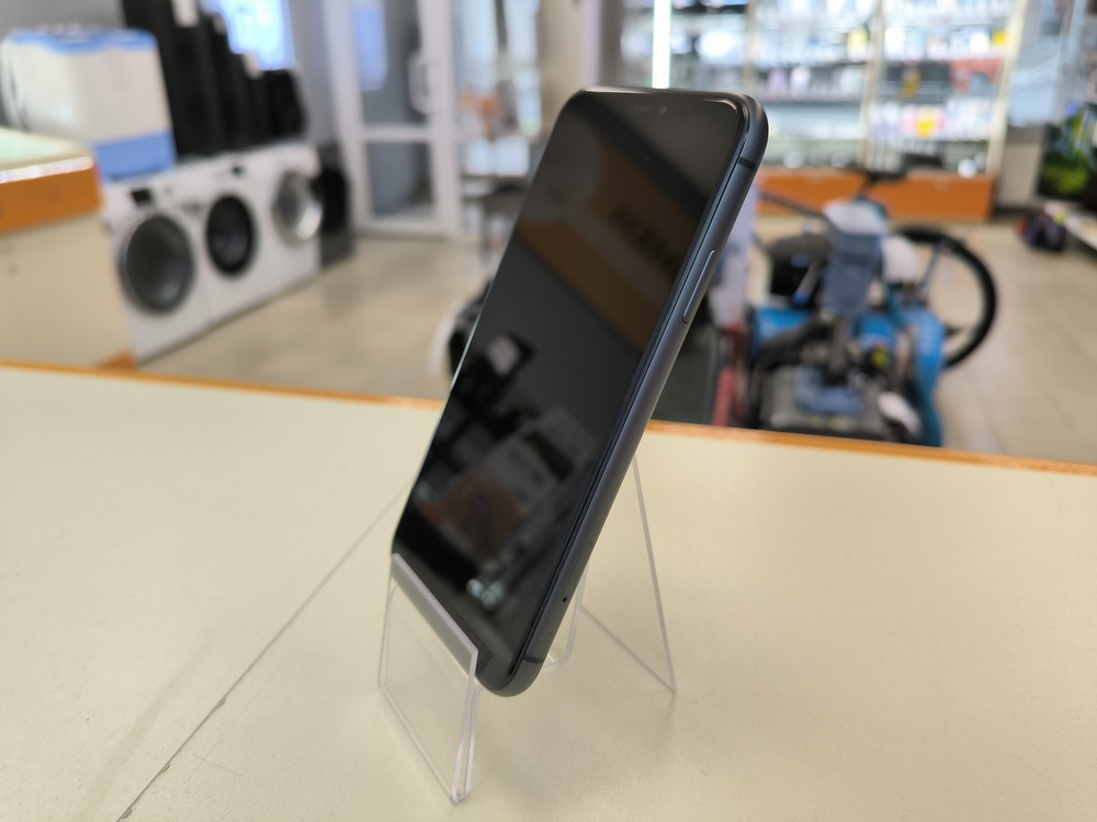Смартфон Apple iPhone 11 64Gb
