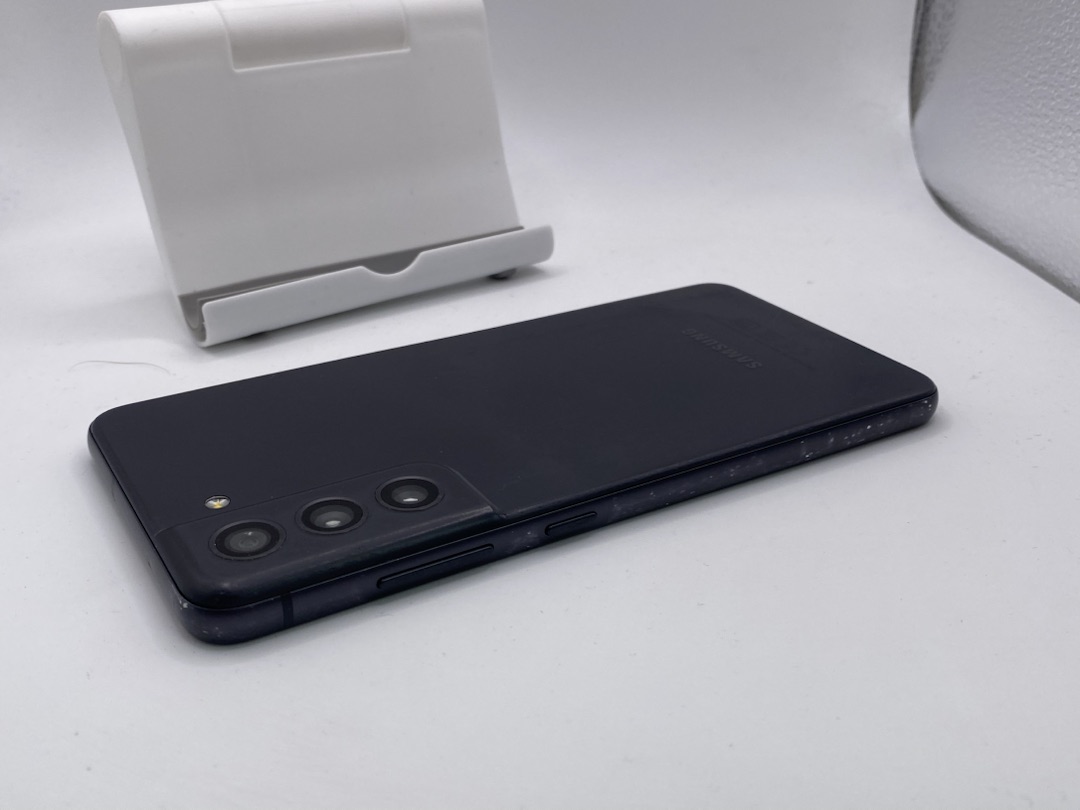 Смартфон Samsung Galaxy S21 FE 6/128