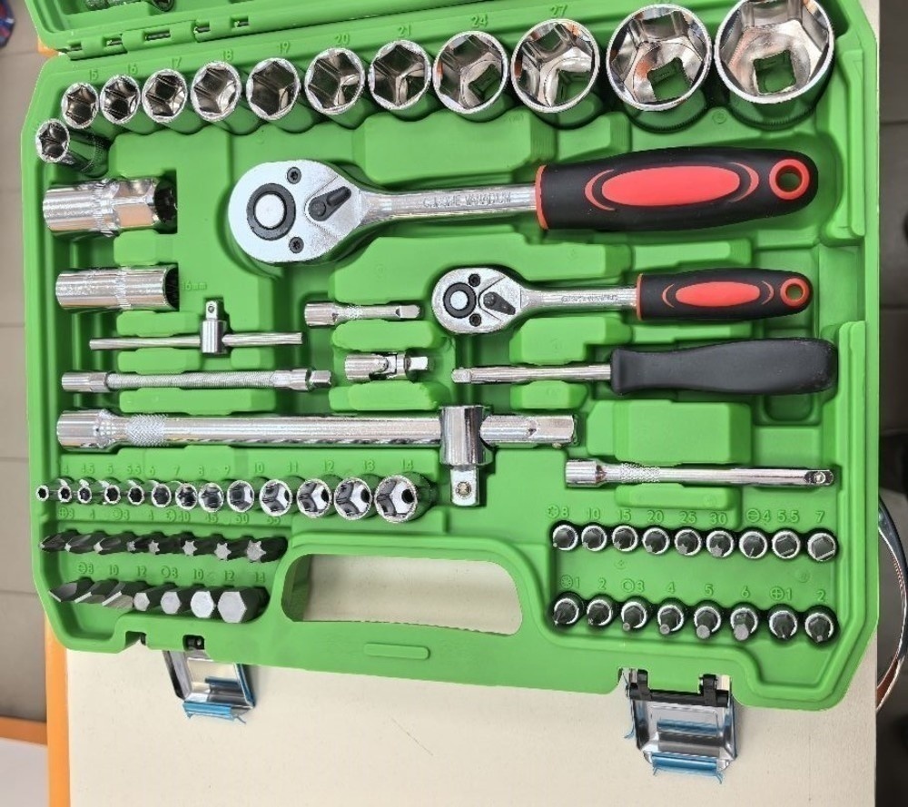 Набор инструментов Prioritet TS-82