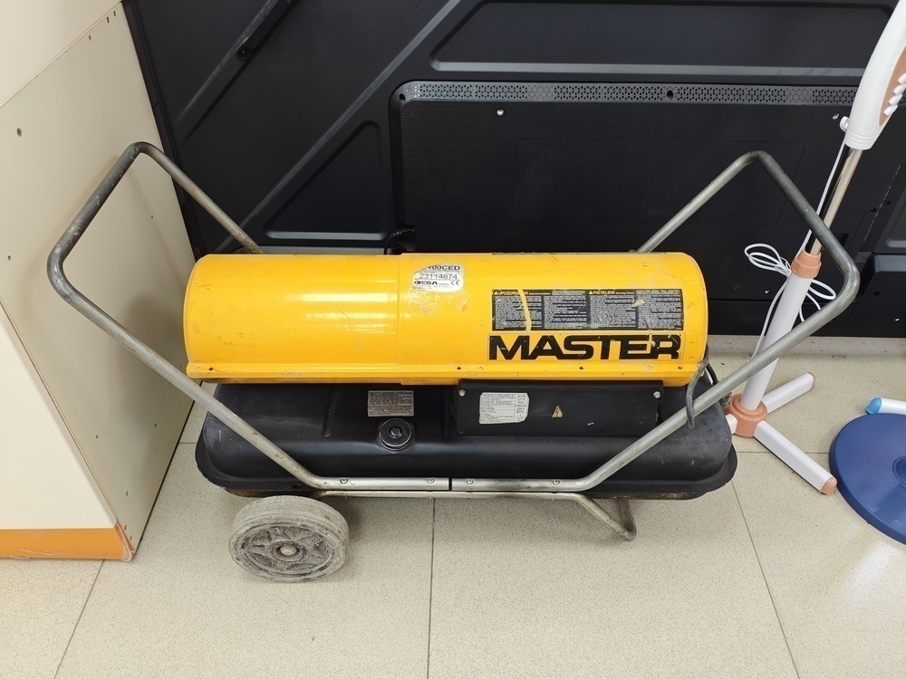 Тепловая пушка Master B100CED