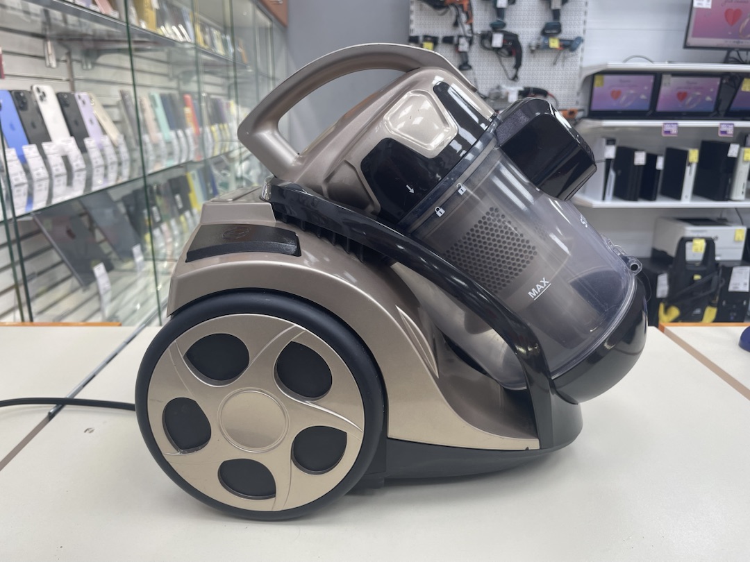 Пылесос Starwind SCV5625