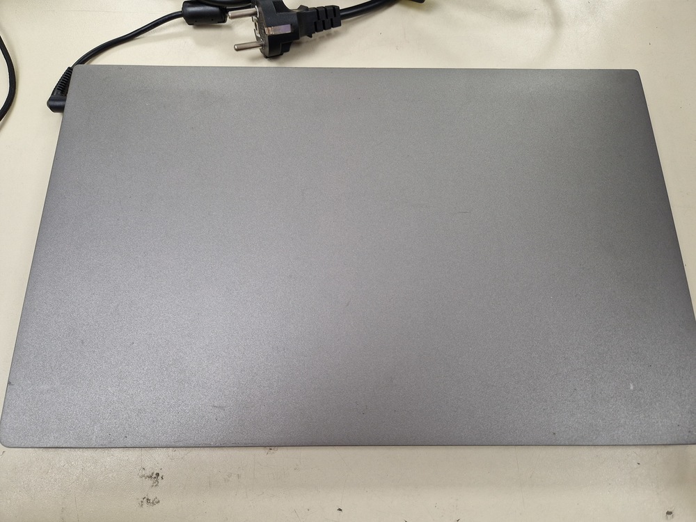 Ноутбук LG; Core i7-7500U, Intel HD Graphics 620, 8 Гб, 256 Гб, Нет