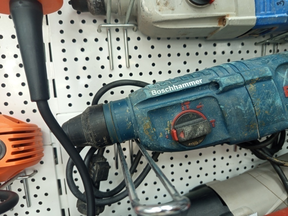 Перфоратор Bosch GBH2400