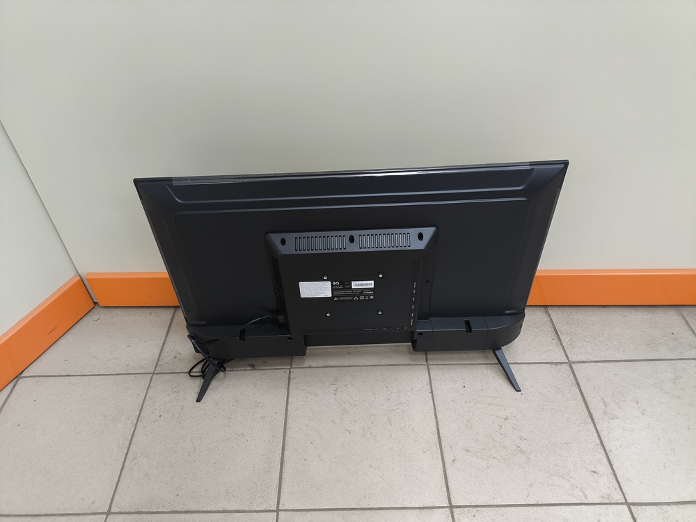 LED Телевизор BQ 32FS01B