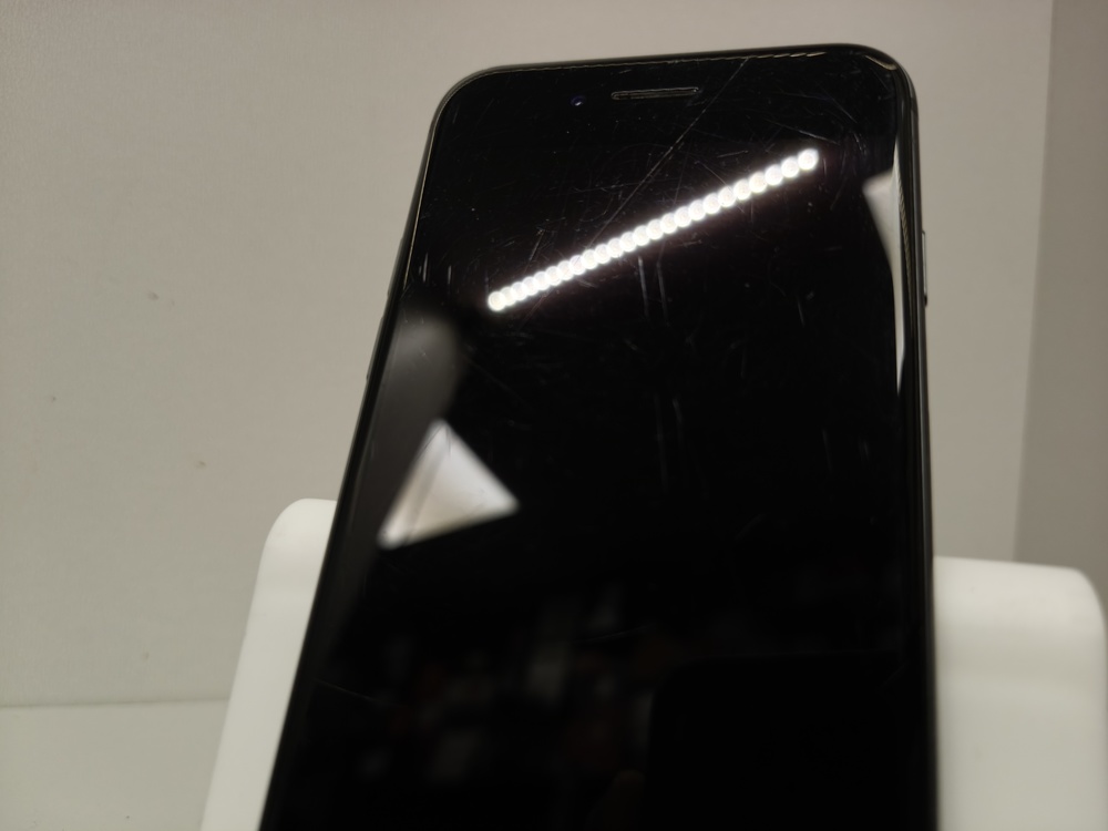 Смартфон Apple iPhone 8 64Gb