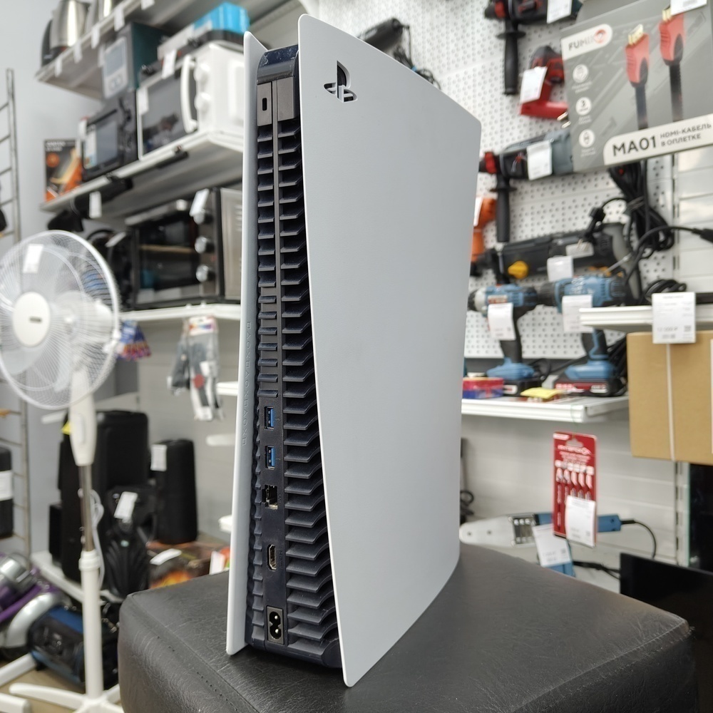 Игровая приставка PlayStation 5 825Gb (С дисководом)