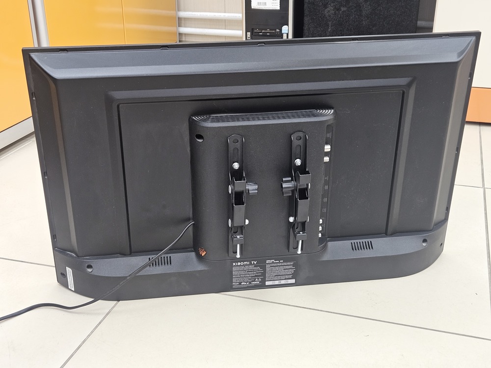 LED Телевизор Xiaomi l32m7-earu