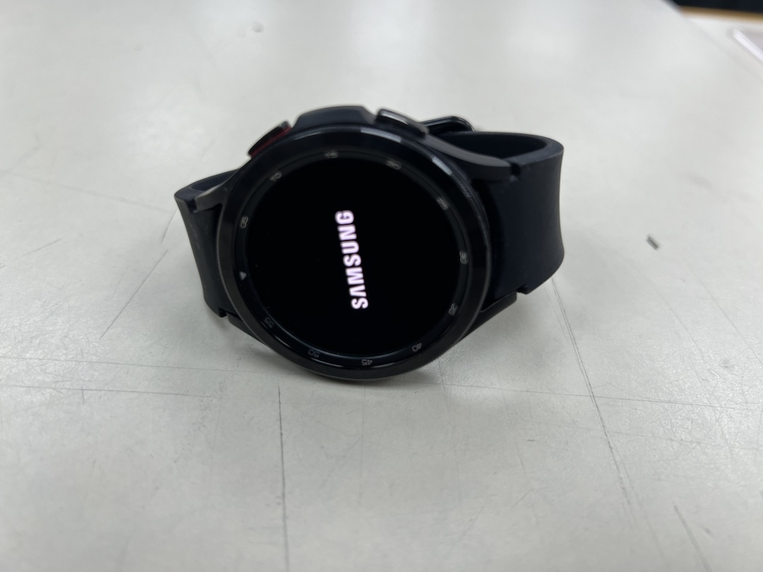 Смарт-часы Samsung Galaxy Watch 4