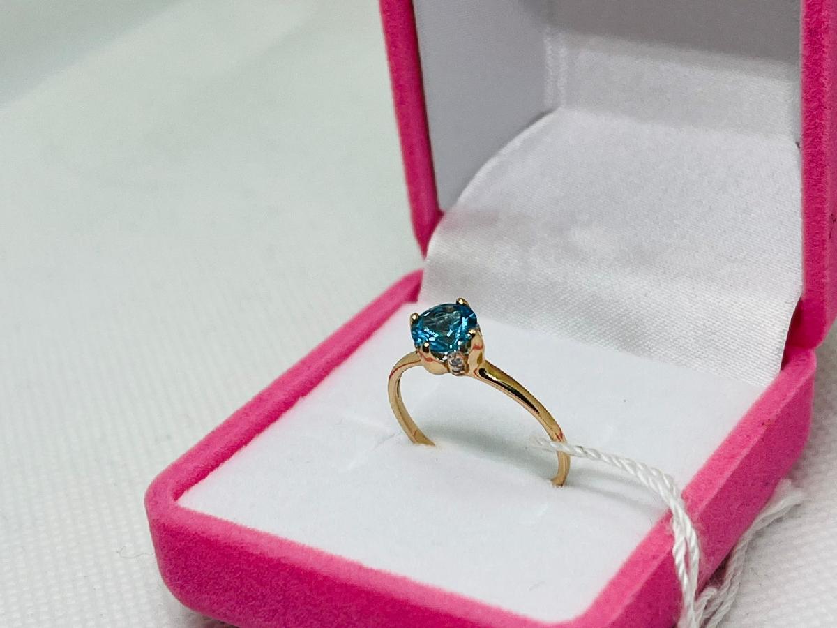 КОЛЬЦО С КАМНЯМИ (Au 585)