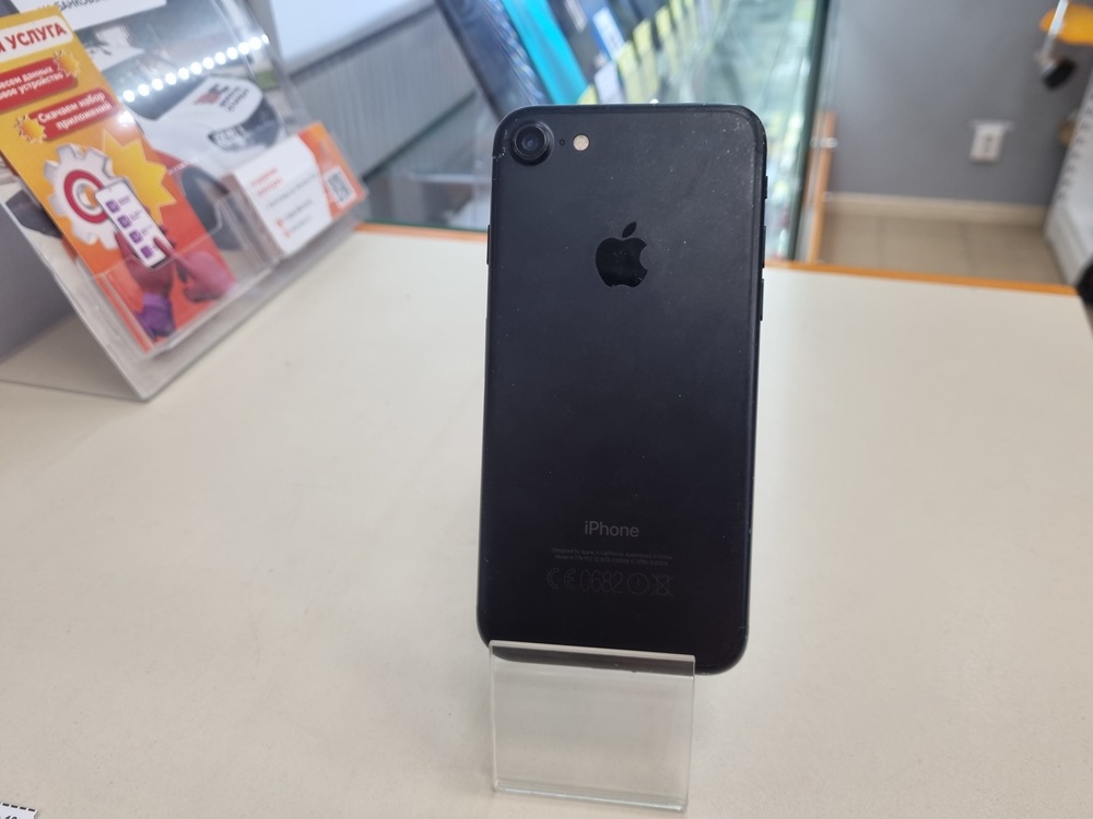 Смартфон Apple iPhone 7 32Gb