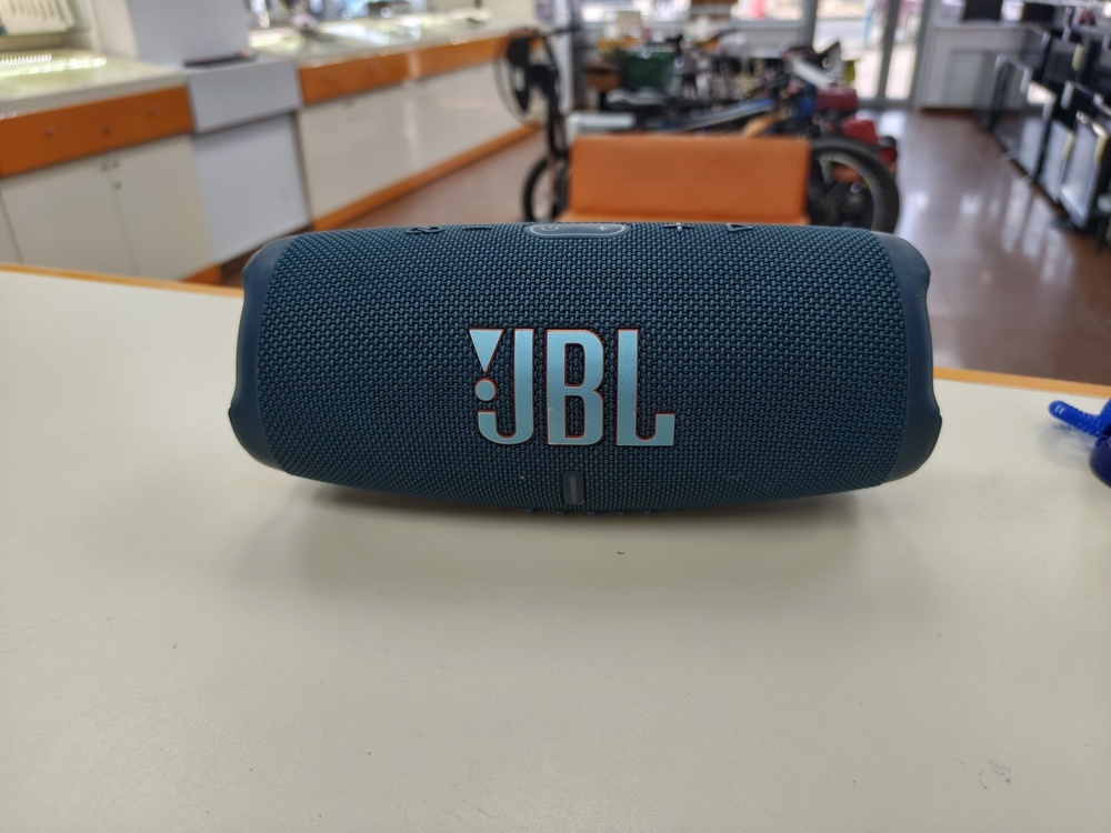 Портативная акустика JBL Charge 5