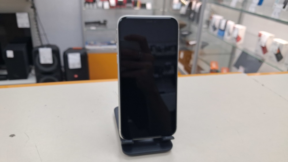 Смартфон Apple iPhone 11 128Gb
