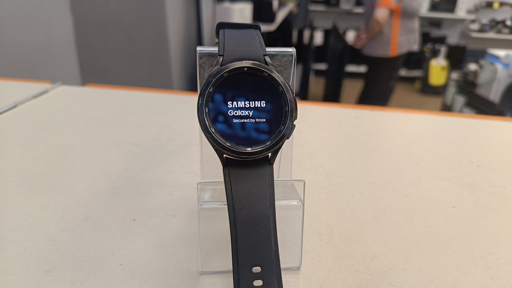 Смарт-часы Samsung Galaxy Watch 4