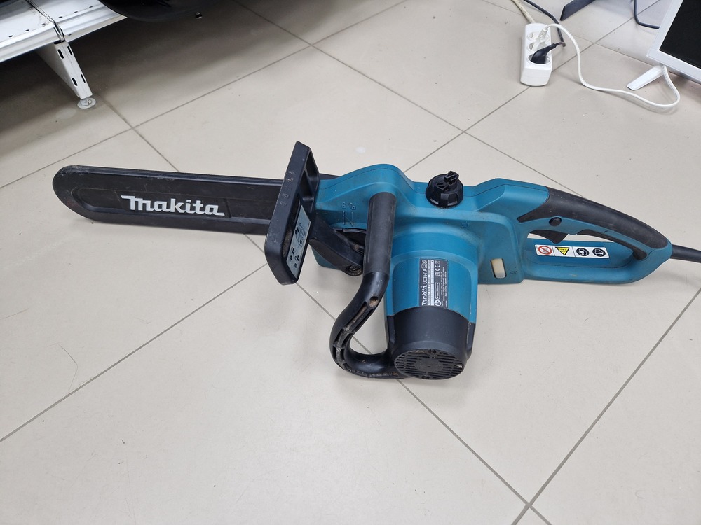 Электропила MAKITA UC3541A