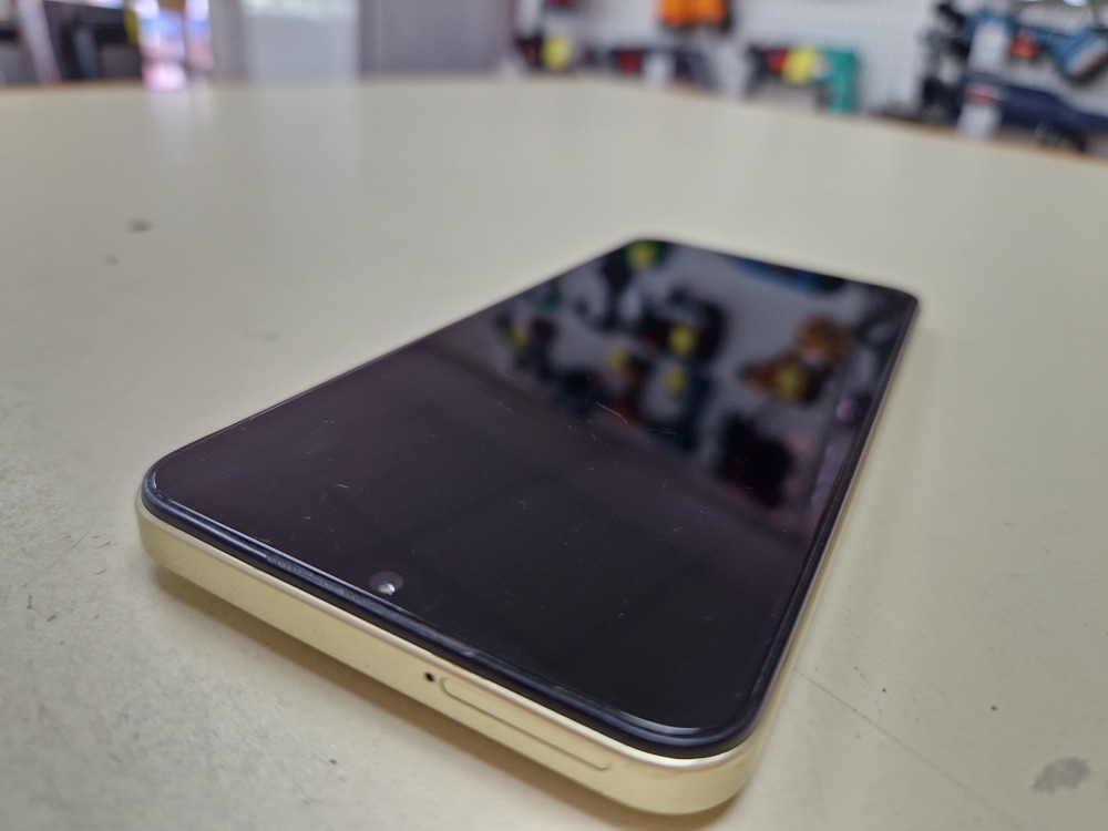 Смартфон Vivo Y35 4/128