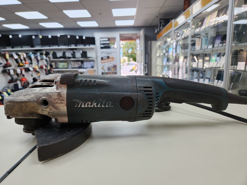 Угловая шлифмашина Makita GA9020S