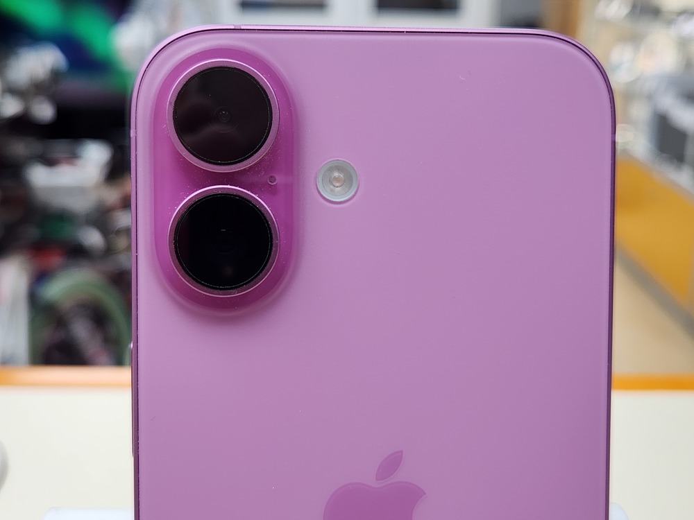 Смартфон Apple Iphone 16 256Gb