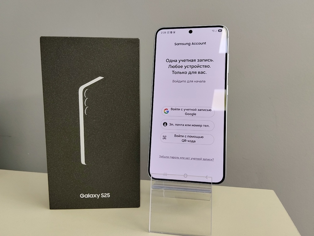 Смартфон Samsung Galaxy S25 12/256