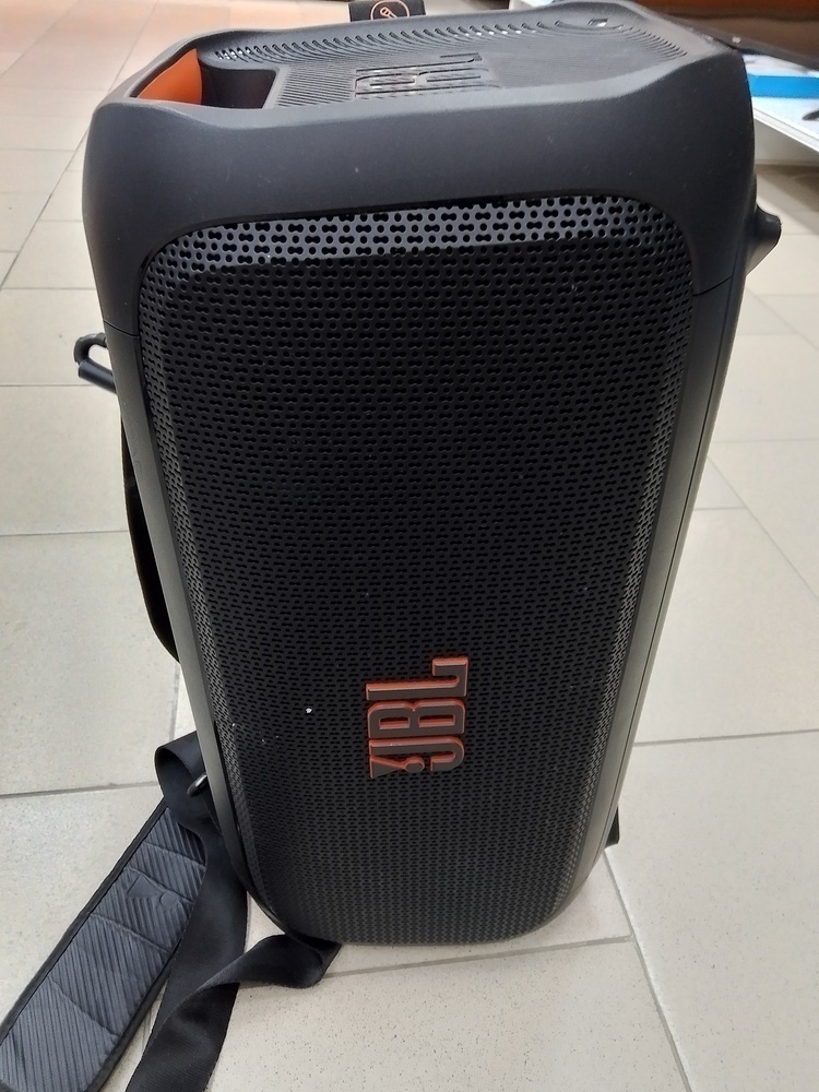 Портативная акустика JBL Partybox on the go