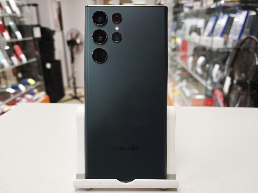 Смартфон Samsung Galaxy S22 Ultra 12/256