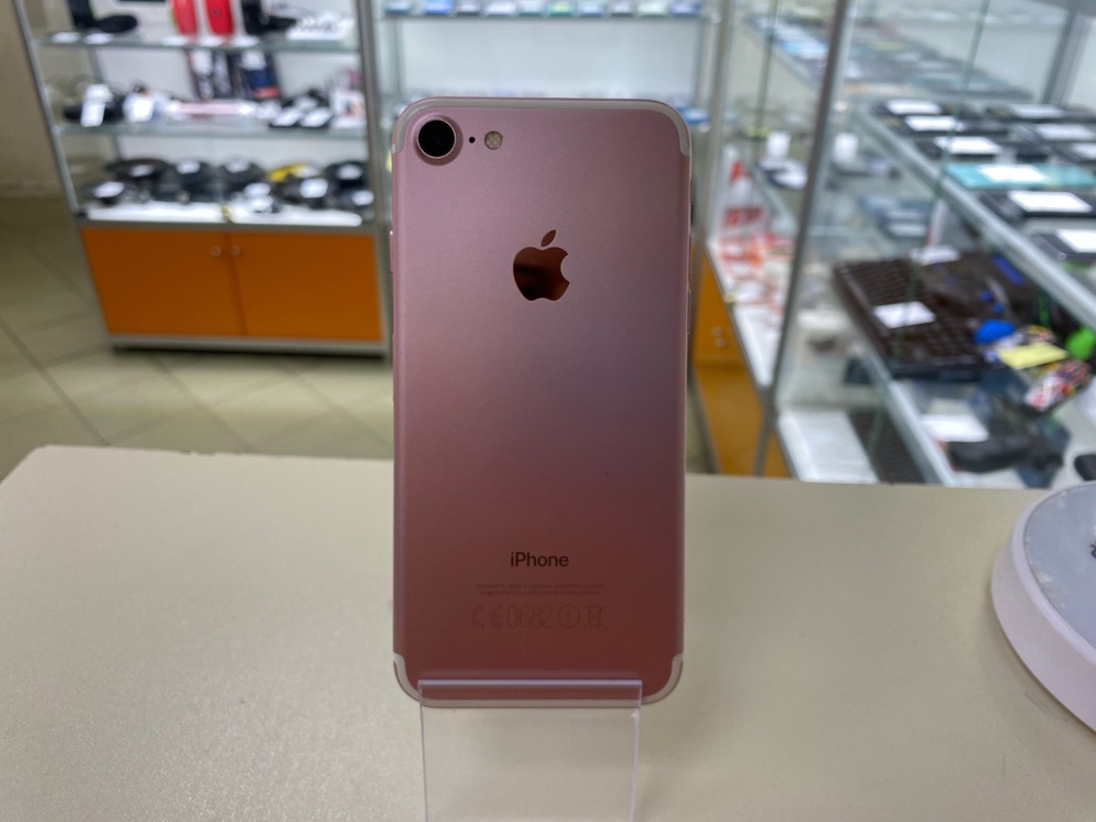 Смартфон Apple iPhone 7 32Gb