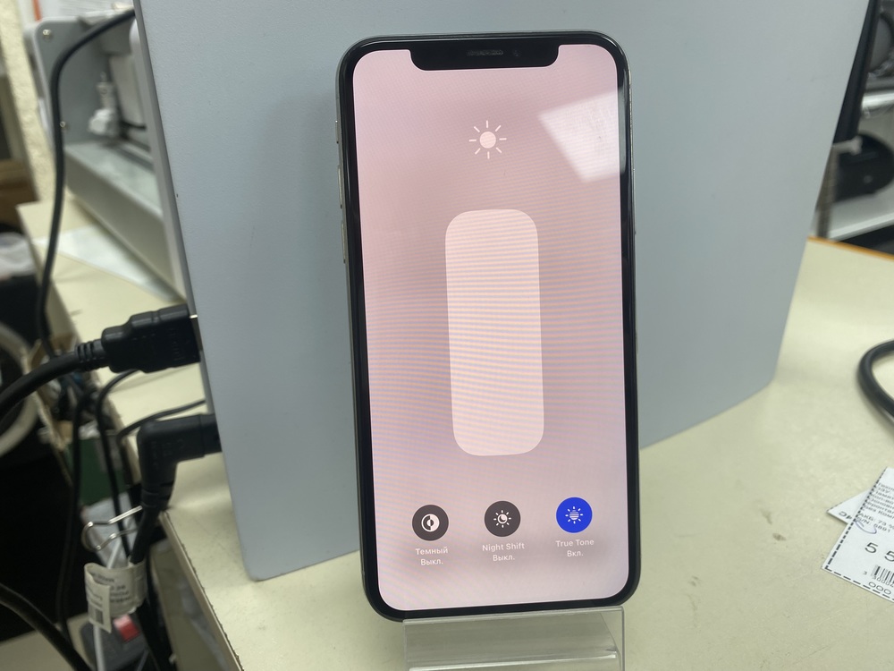 Смартфон Apple iPhone X 64Gb