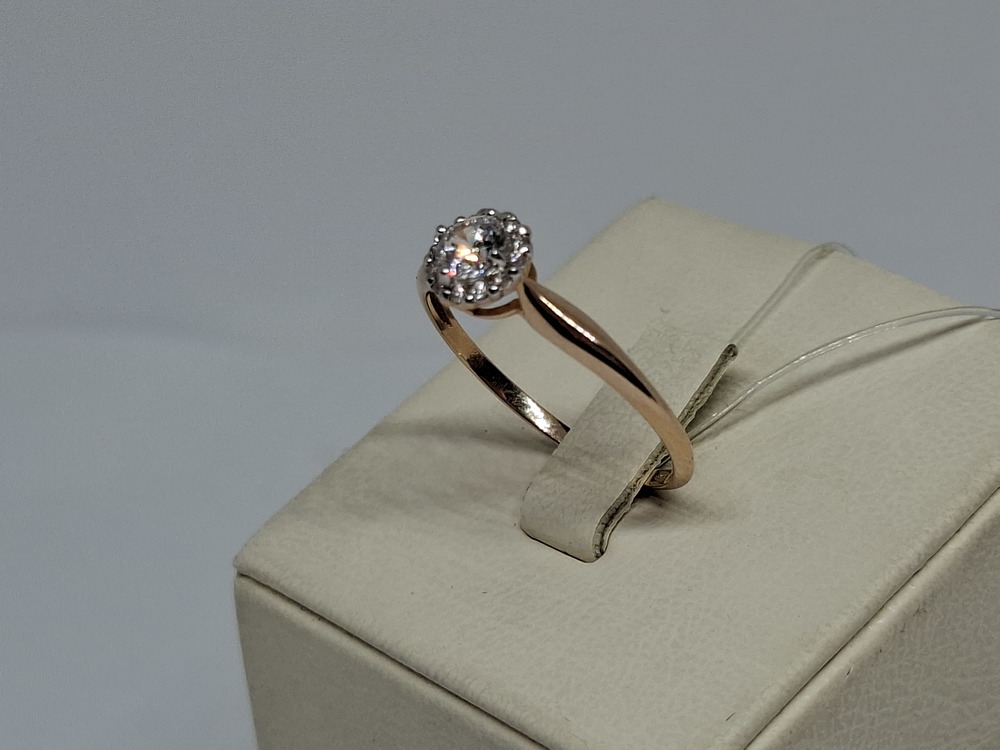 КОЛЬЦО С КАМНЯМИ (Au 585)