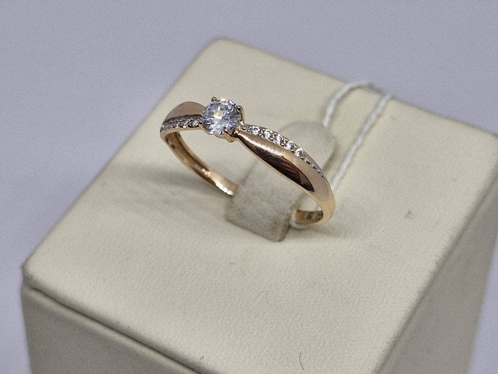 КОЛЬЦО С КАМНЯМИ (Au 585)