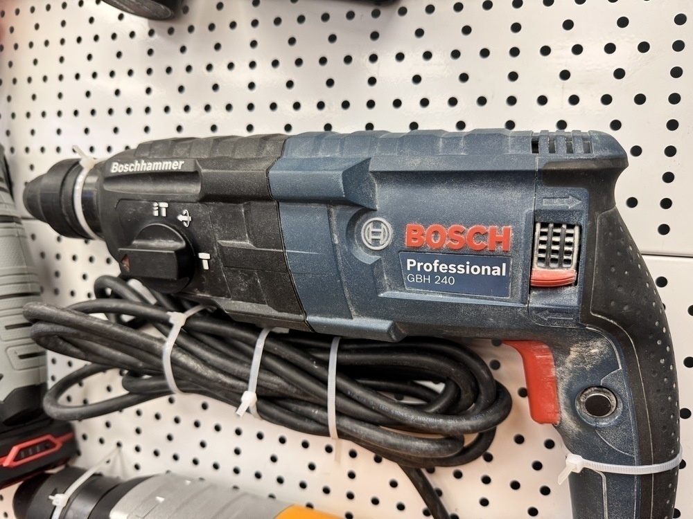 Перфоратор Bosch GBH 240