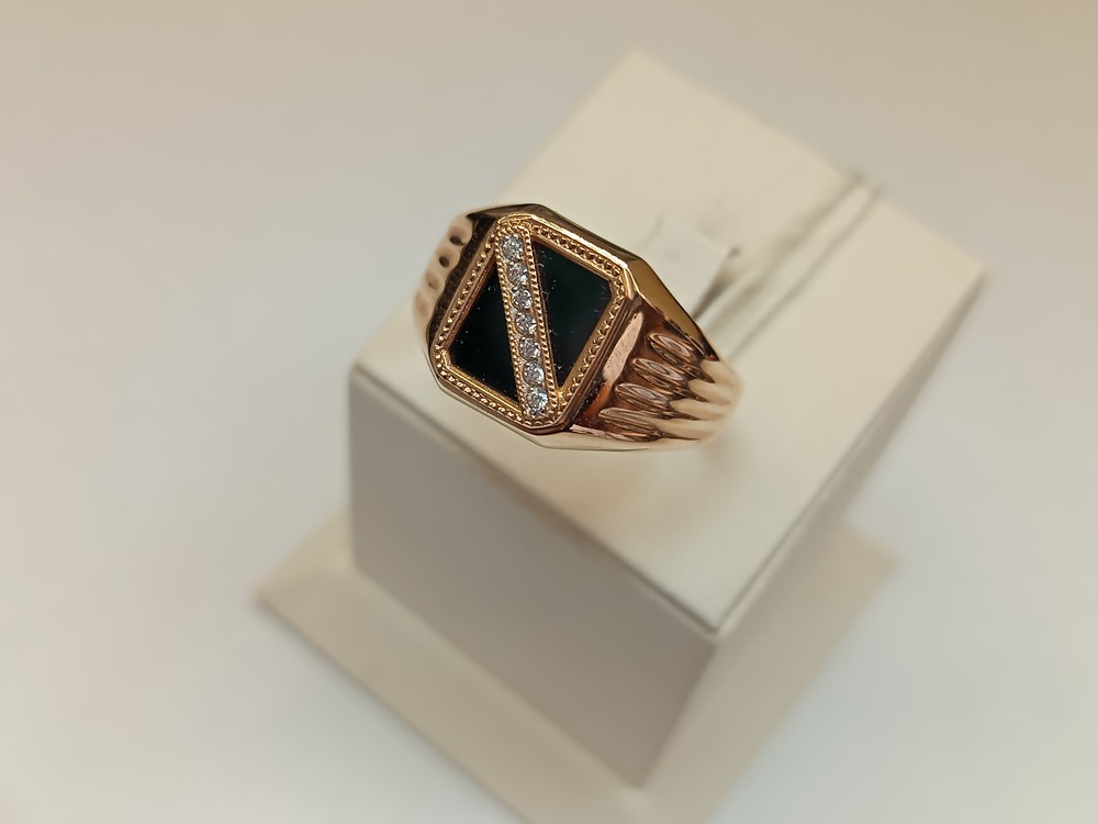 50-66-486 КОЛЬЦО ПЕЧАТКА Агат с камнями (Au 585)