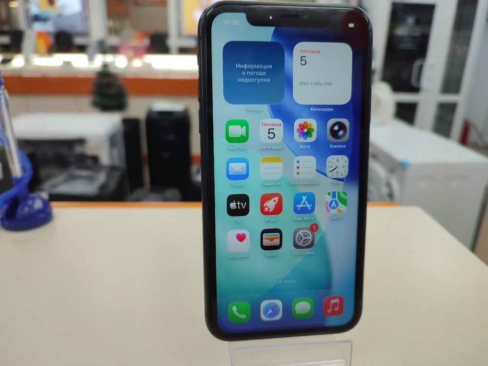 Смартфон Apple iPhone 11 64Gb