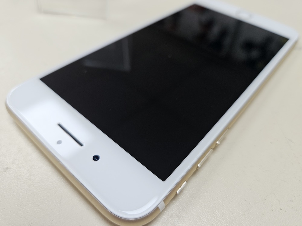 Смартфон Apple iPhone 7 Plus 32Gb