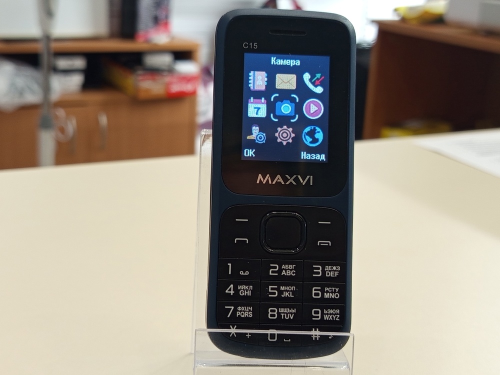 Смартфон Maxvi C15